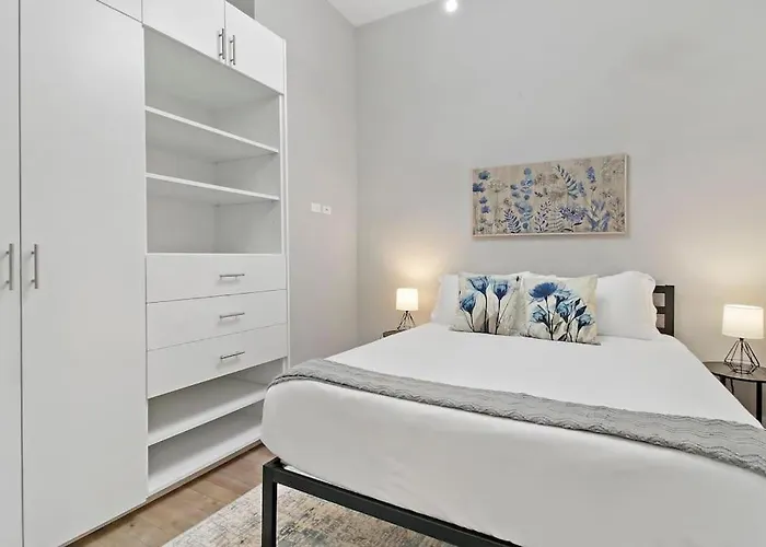 Well-equipped 2br With Laundry - Crosby 205 Apartment Chicago