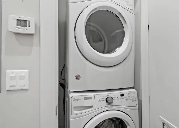 Well-equipped 2br With Laundry - Crosby 205 * Chicago